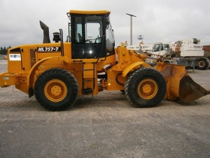 materiel-de-TP-chargeur-sur-pneusHYUNDAI-HL757-7---1519207120124300769_big--18022111583871939800