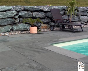 SXS Pietra d'Oriente-Grigio-bordi piscina naturale